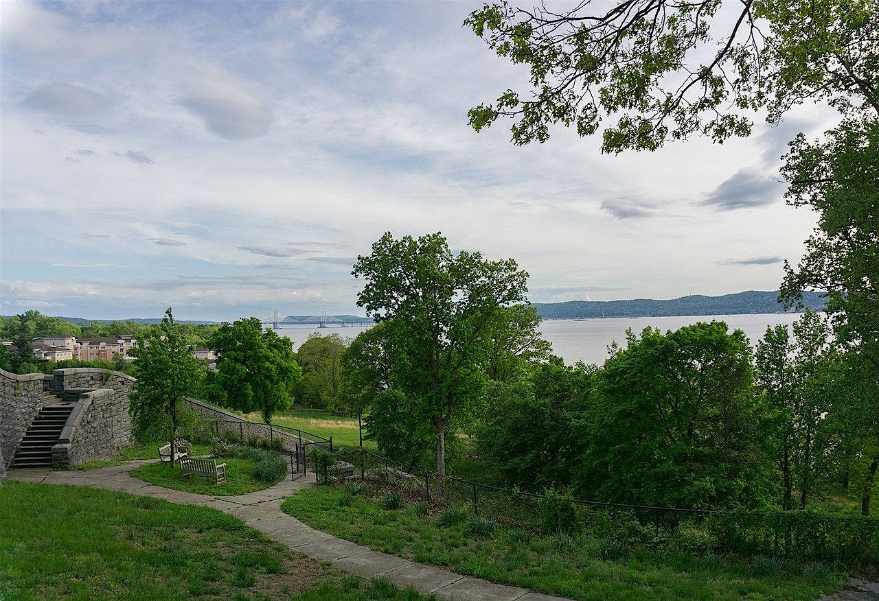 Senior Hike at Rockwood Hall